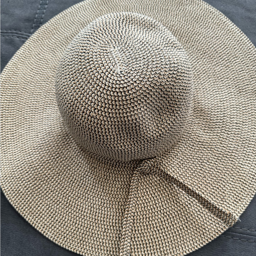 Beach hat